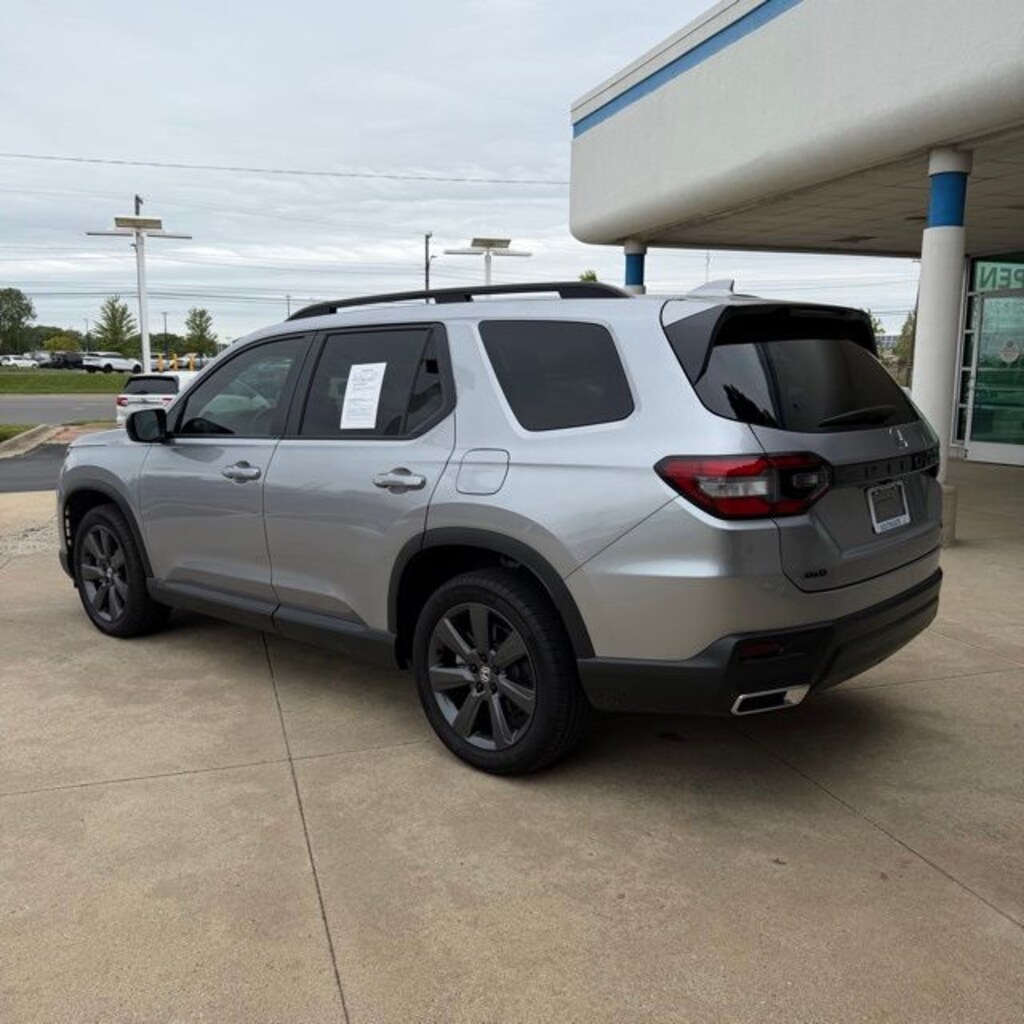 Certified 2025 Honda Pilot Sport SUV