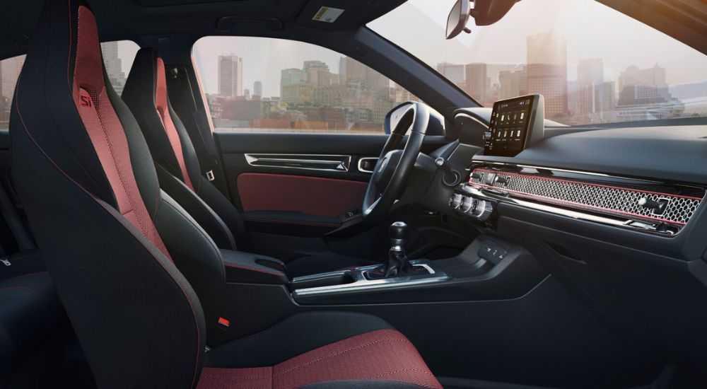 Red and black cabin in a 2025 Honda Civic Si.