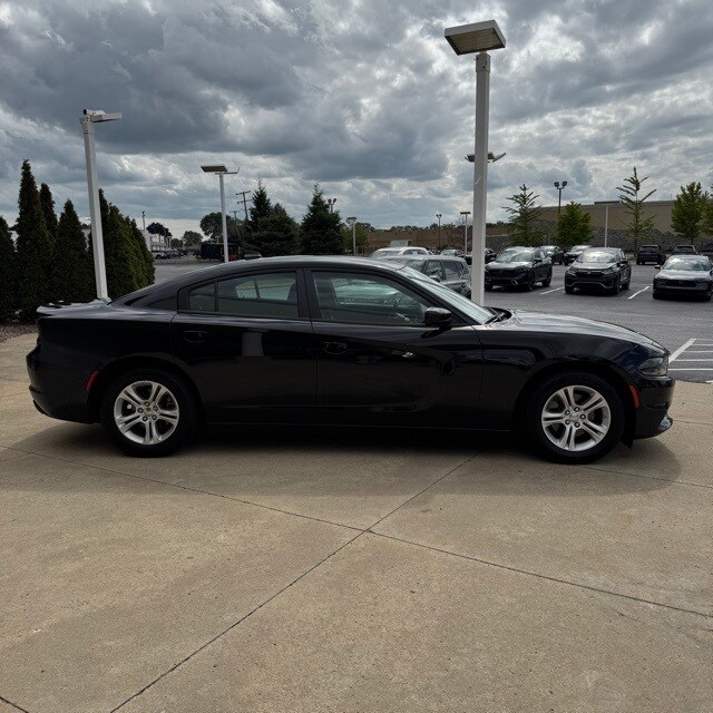 2023 Dodge Charger SXT photo 2