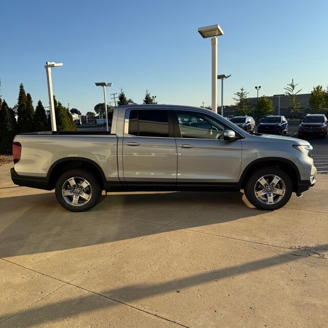 2025 Honda Ridgeline RTL photo 2