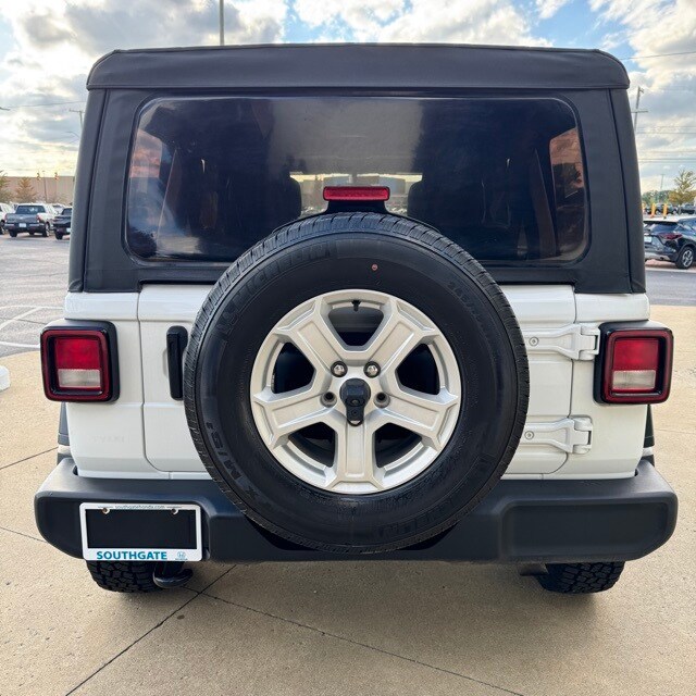 2022 Jeep Wrangler Unlimited Sport S photo 4