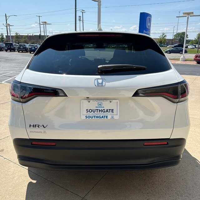 2026 Honda HR-V LX photo 4