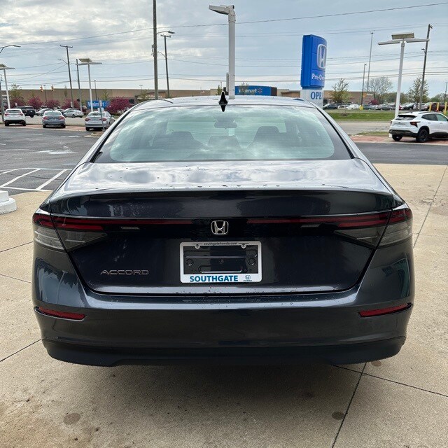 2025 Honda Accord SE photo 4