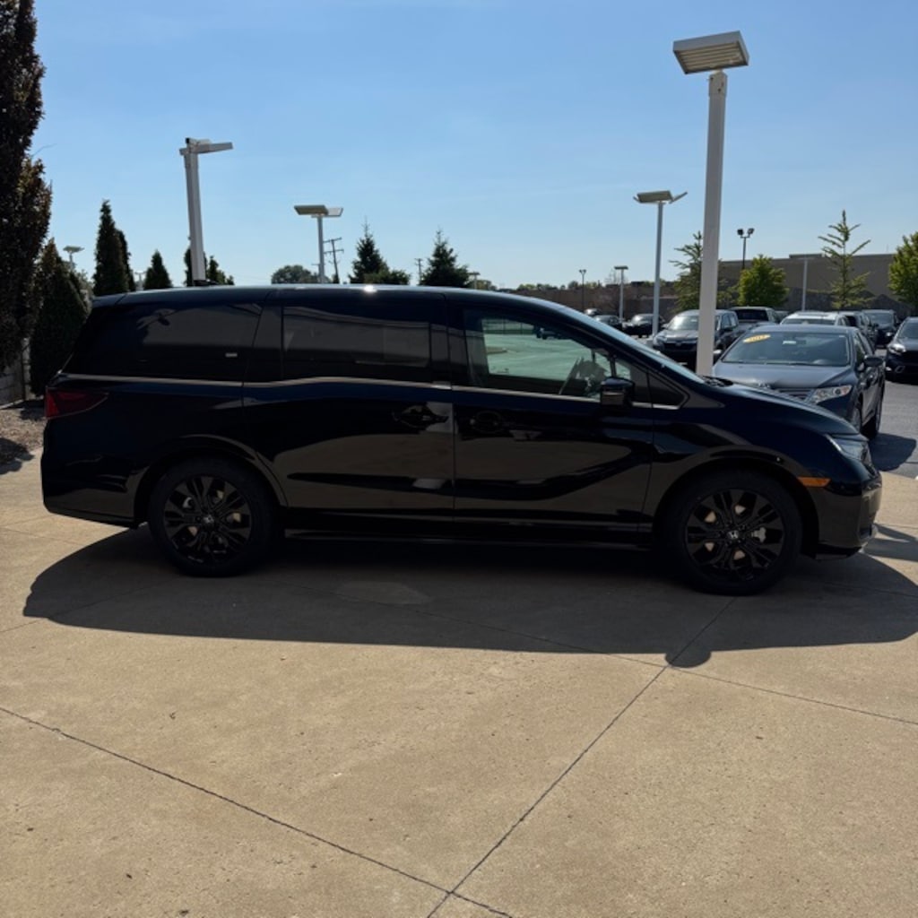 New 2026 Honda Odyssey Sport-L Van Passenger