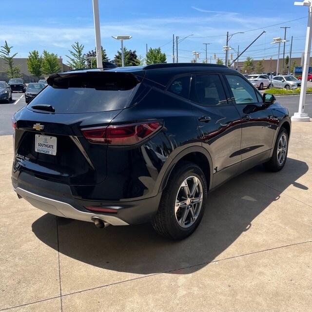 2024 Chevrolet Blazer 2LT photo 3