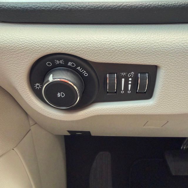2023 Chrysler Pacifica Touring L - Photo 28