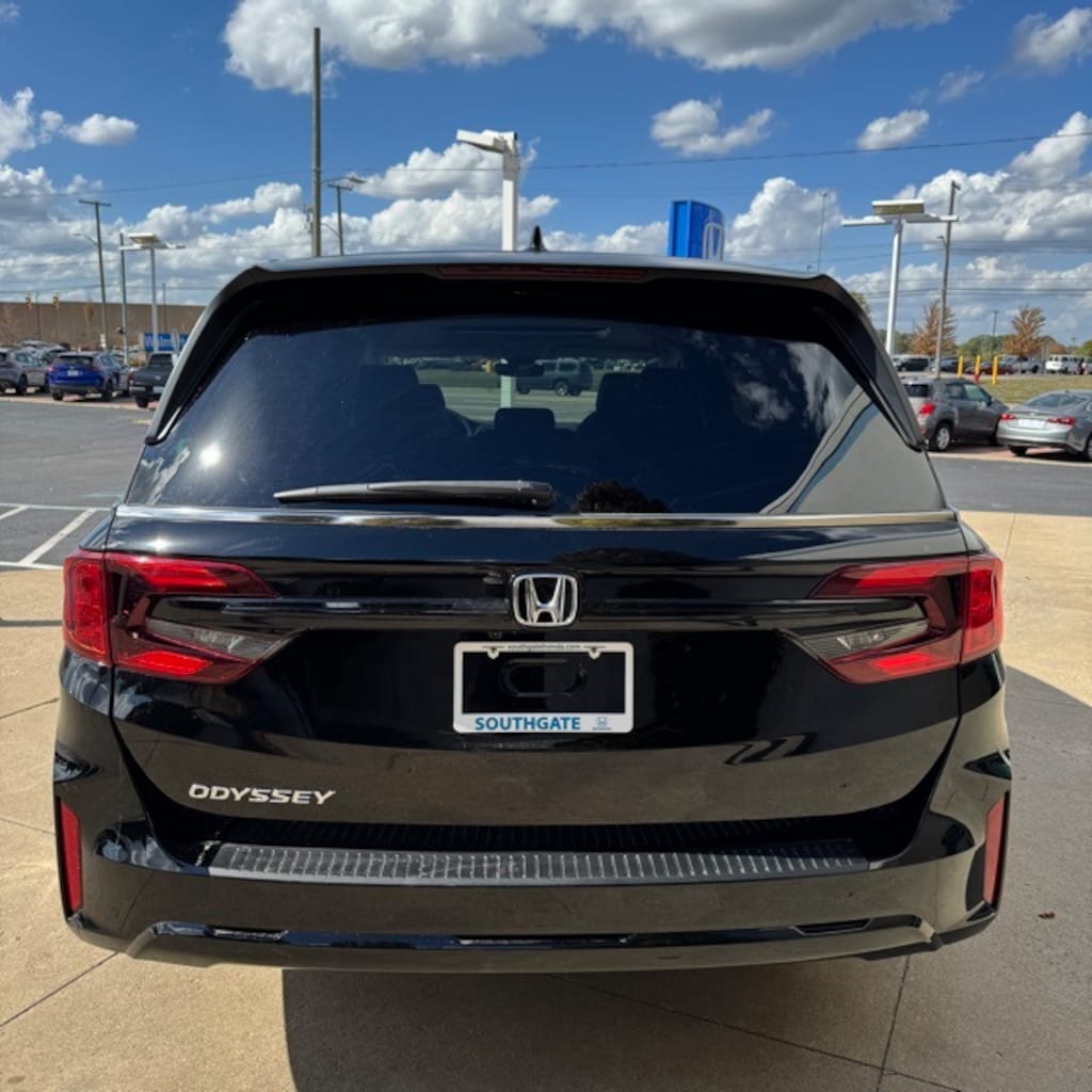 New 2026 Honda Odyssey EX-L Van Passenger