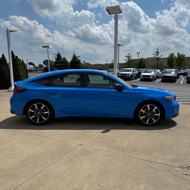 2026 Honda Civic Hybrid Sport Touring Hatchback photo 2