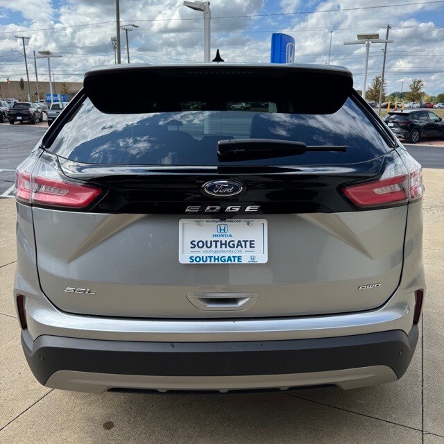 2024 Ford Edge SEL photo 4