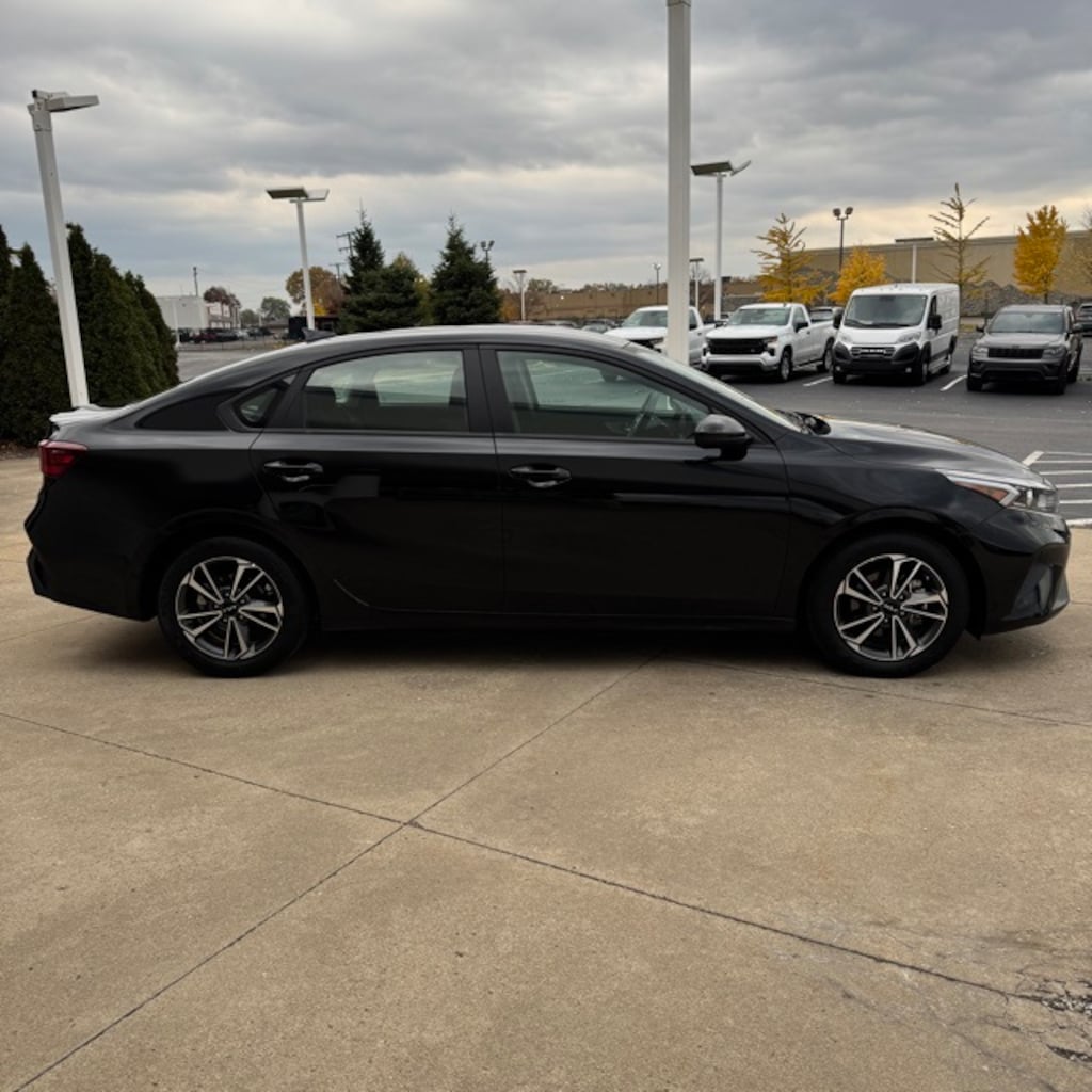 Used 2024 Kia Forte LXS Sedan