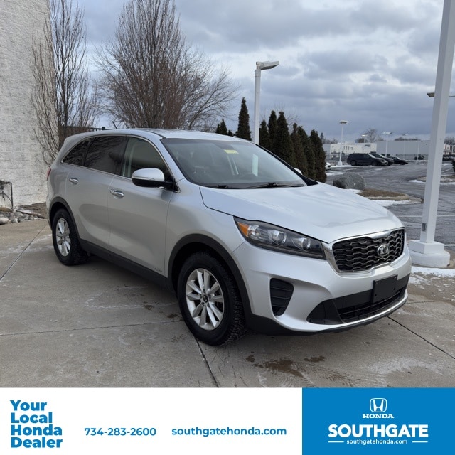 2019 Kia Sorento LX's photo