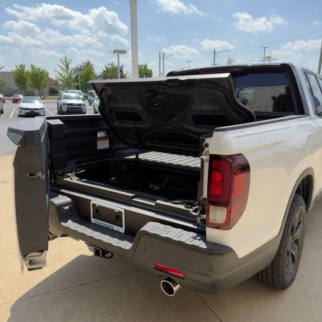 2026 Honda Ridgeline Black Edition - Photo 14