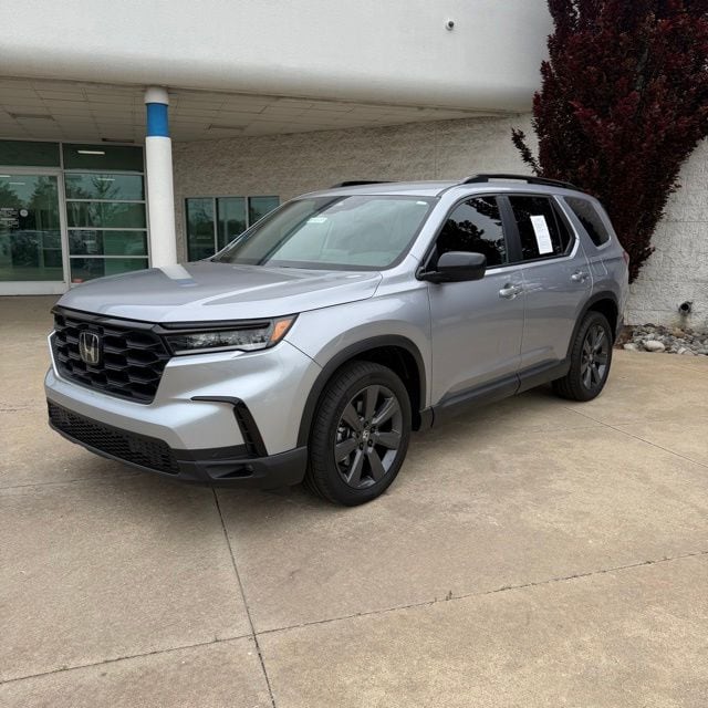 2025 Honda Pilot Sport AWD's photo