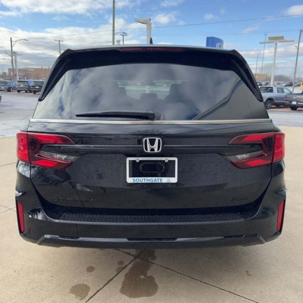 New 2026 Honda Odyssey Sport-L Van Passenger
