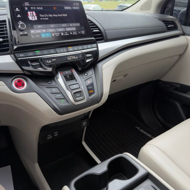 2025 Honda Odyssey EX-L - Photo 25