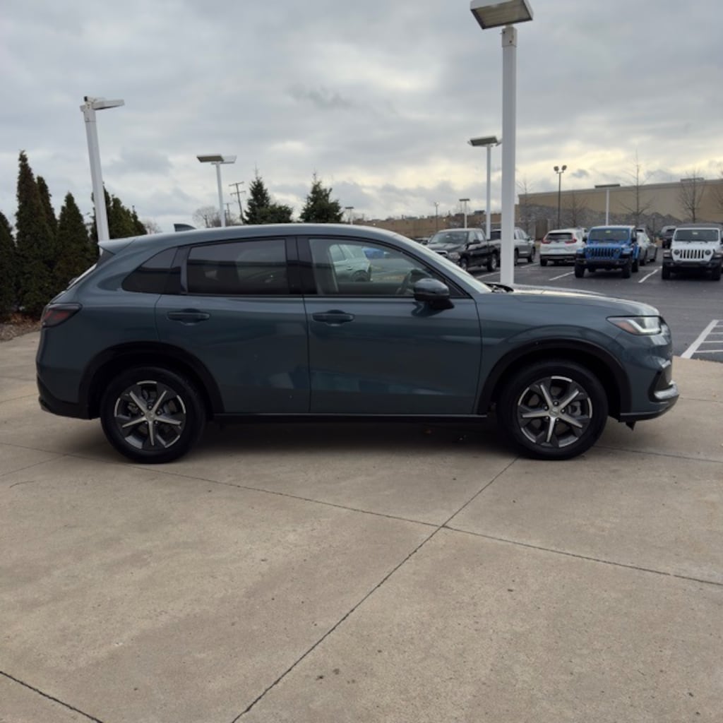 Used 2025 Honda HR-V EX-L SUV