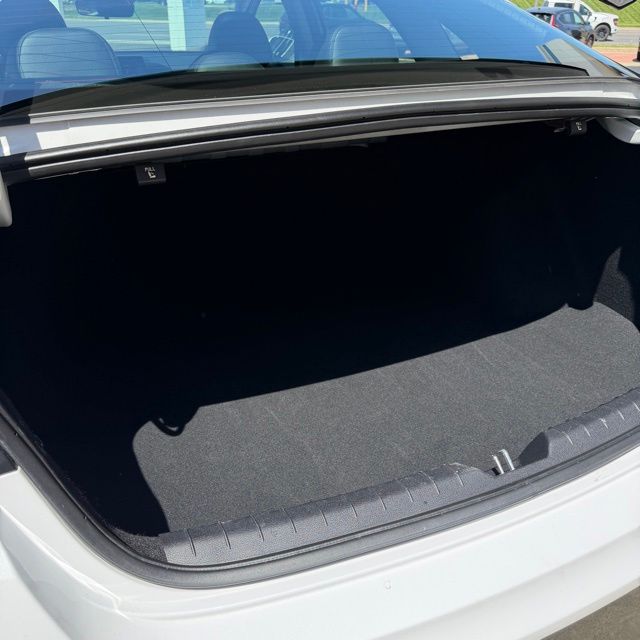2023 Kia K5 EX - Photo 13