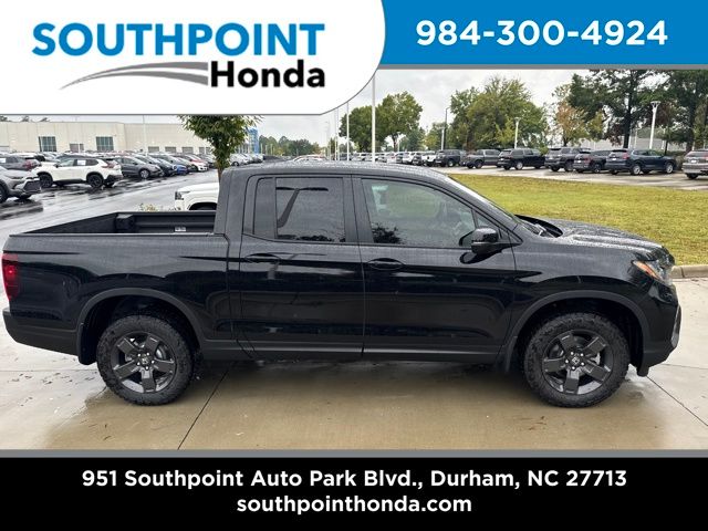 2026 Honda Ridgeline TrailSport photo 2