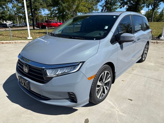 2024 Honda Odyssey Touring photo 3