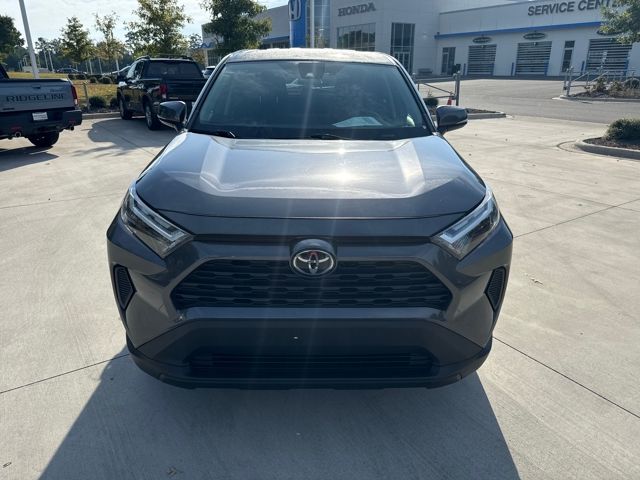2023 Toyota RAV4 LE photo 2