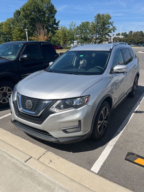 2018 Nissan Rogue SL photo 2
