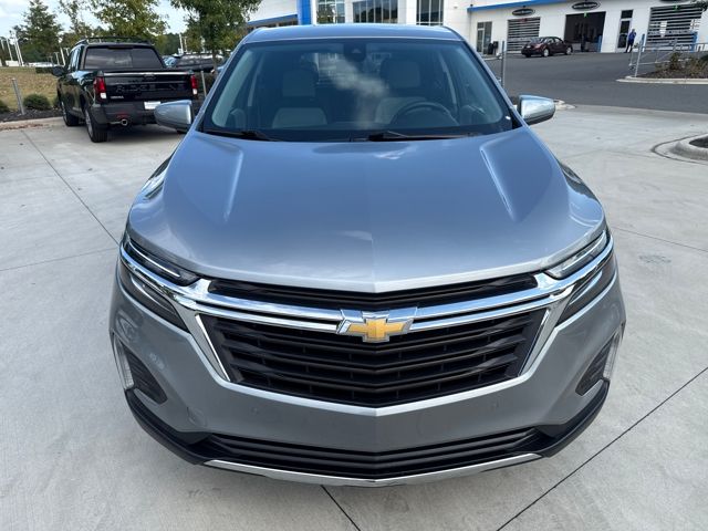 2024 Chevrolet Equinox photo 2