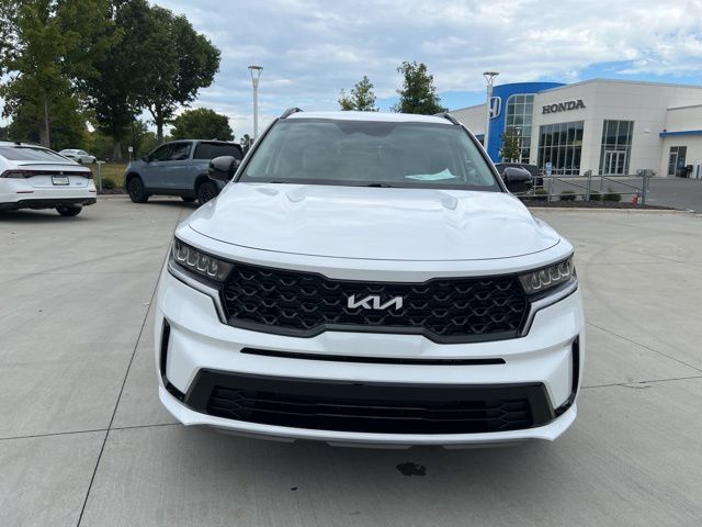 2023 Kia Sorento S photo 2