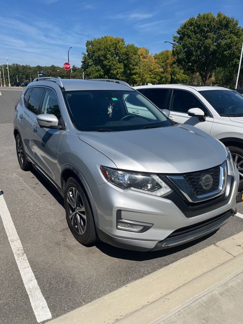 2018 Nissan Rogue SL photo 3