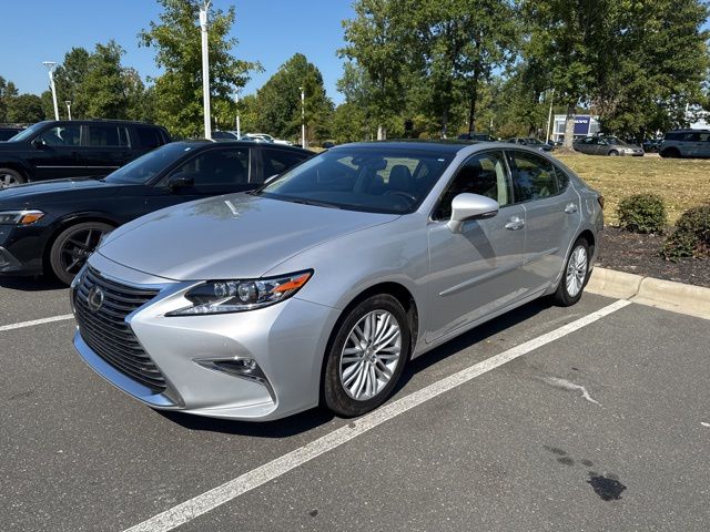 2017 Lexus ES 350 photo 2