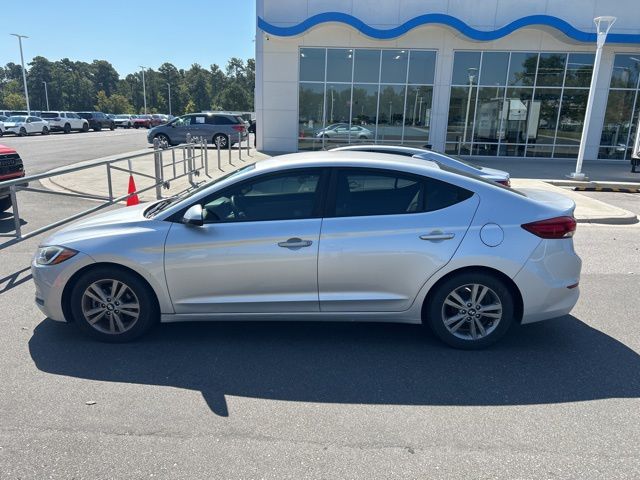 2017 Hyundai Elantra SE photo 3