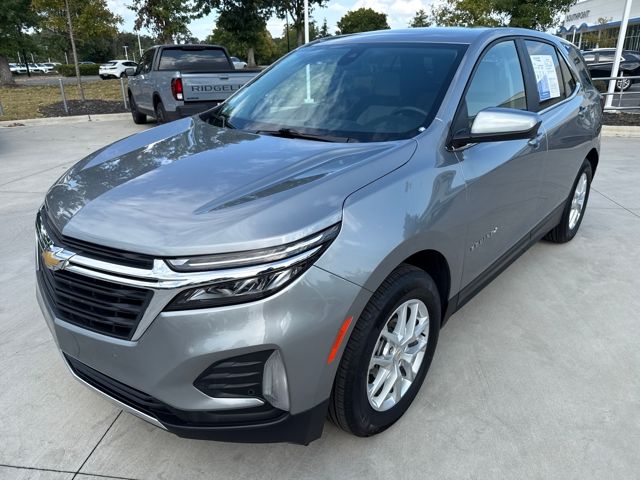 2024 Chevrolet Equinox photo 3