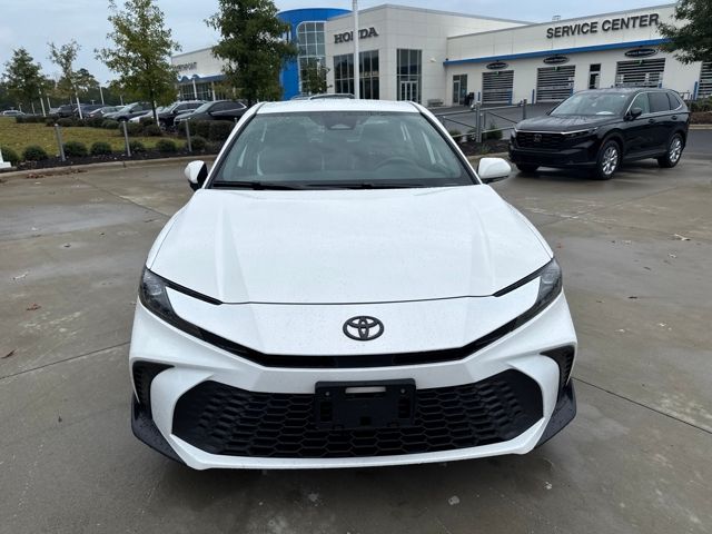 2025 Toyota Camry SE photo 2