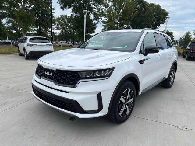 2023 Kia Sorento S photo 3