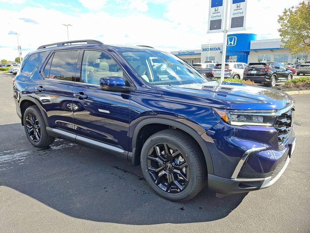 New 2025 Honda Pilot Touring SUV
