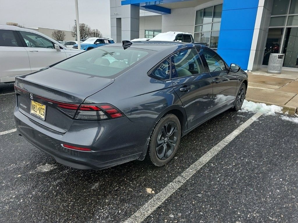 Used 2025 Honda Accord SE Sedan