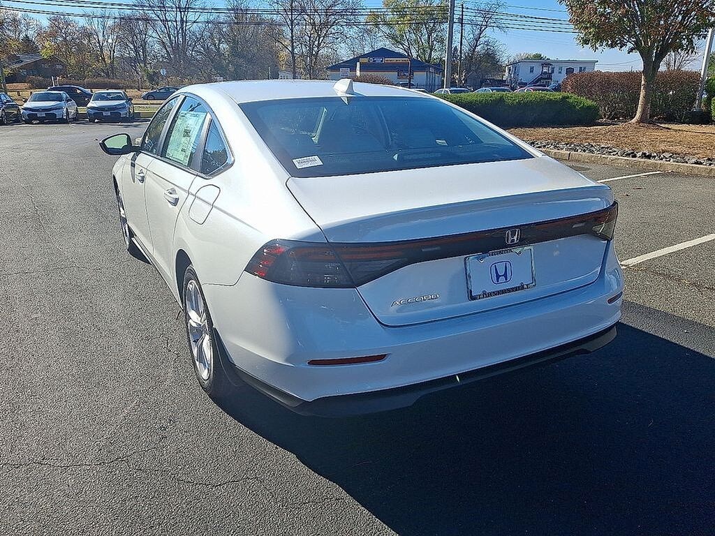New 2025 Honda Accord LX Sedan