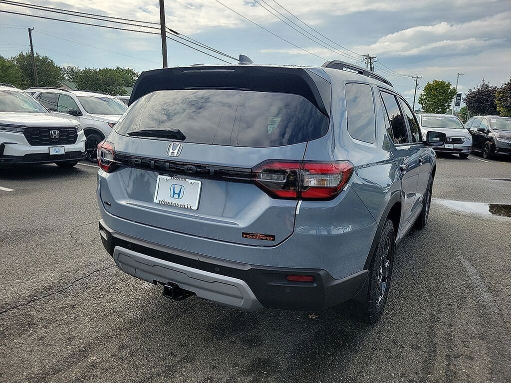 New 2025 Honda Pilot TrailSport SUV