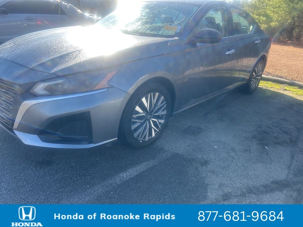 2024 Nissan Altima SV's photo