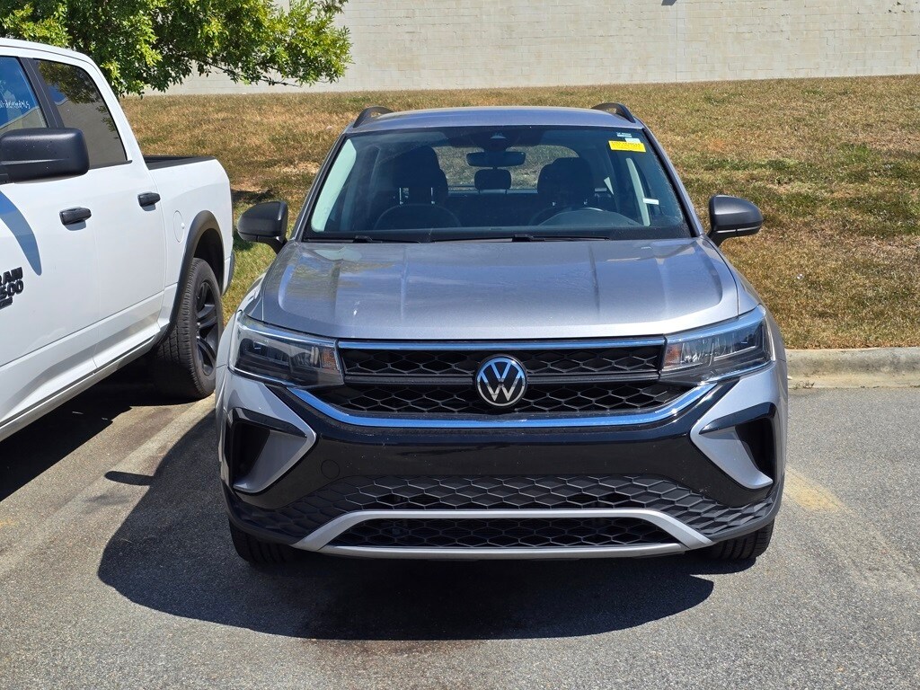 2024 Volkswagen Taos S photo 2