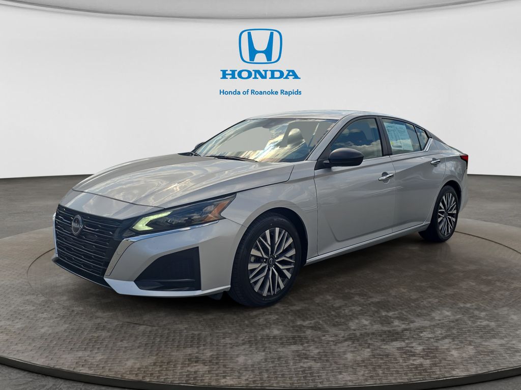 2024 Nissan Altima SV