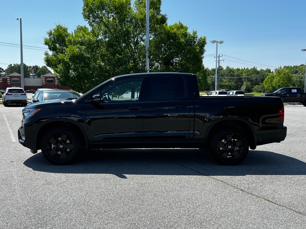 2025 Honda Ridgeline Black Edition photo 3