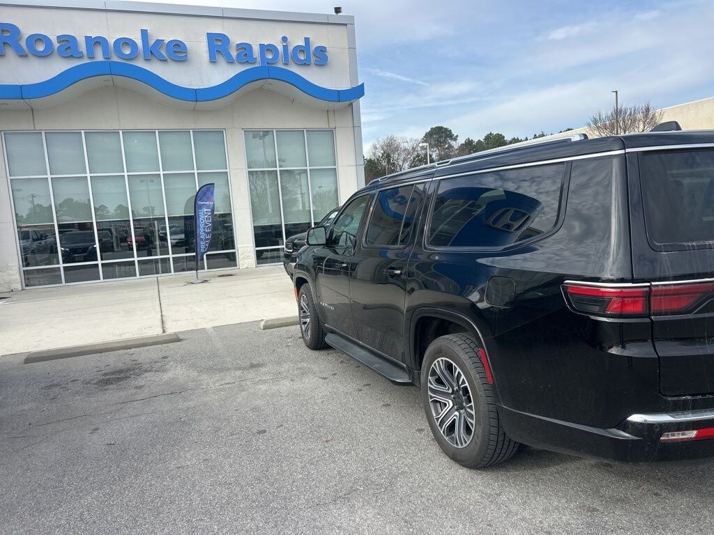 Used 2024 Jeep Wagoneer L Series II SUV