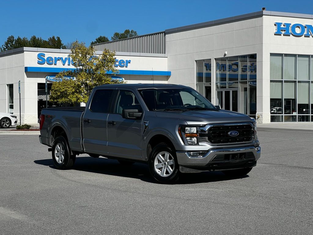 2023 Ford F-150 XL's photo