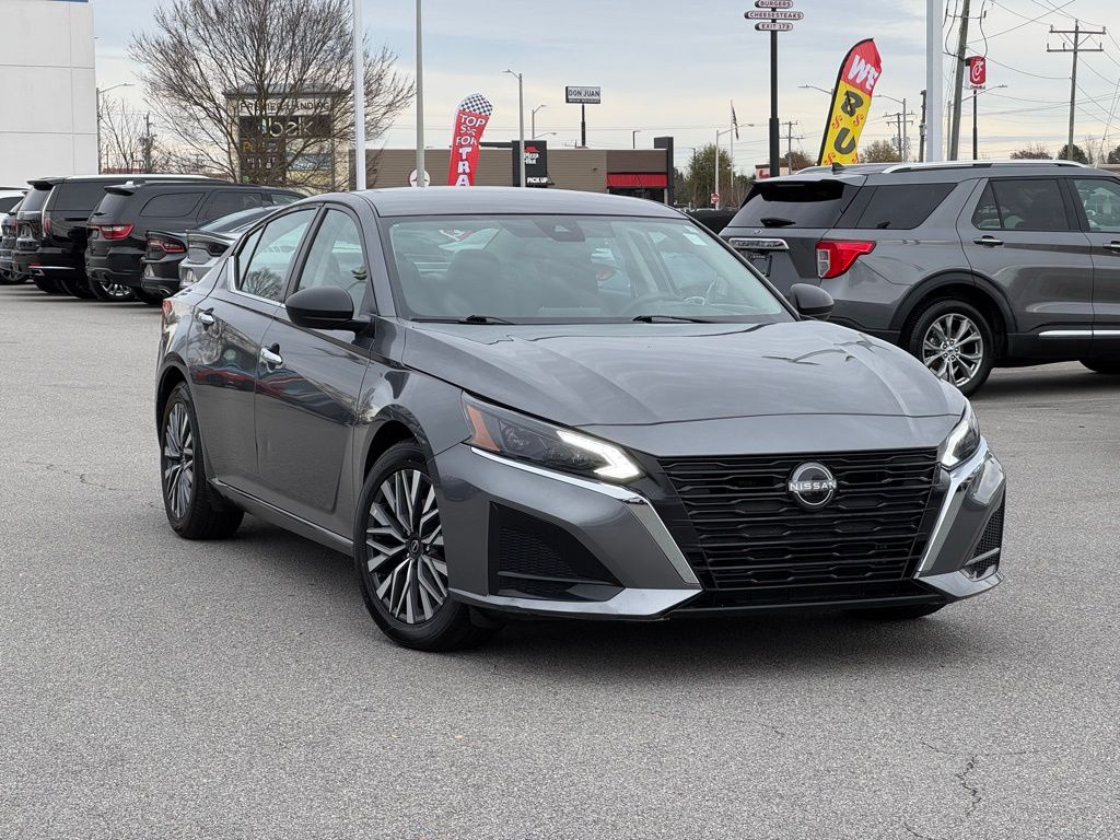 2024 Nissan Altima SV