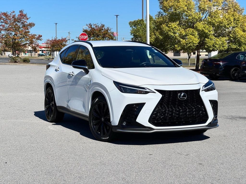 2022 Lexus NX 350's photo