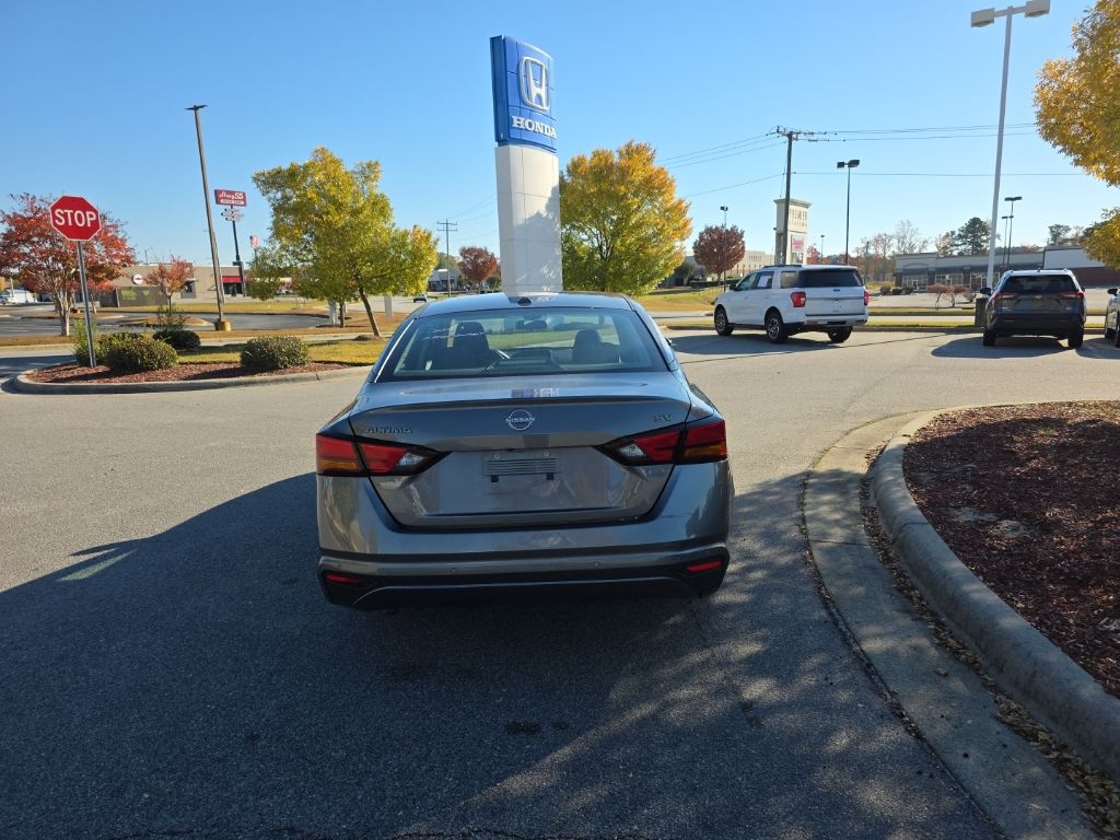 2024 Nissan Altima 2.5 SV photo 4
