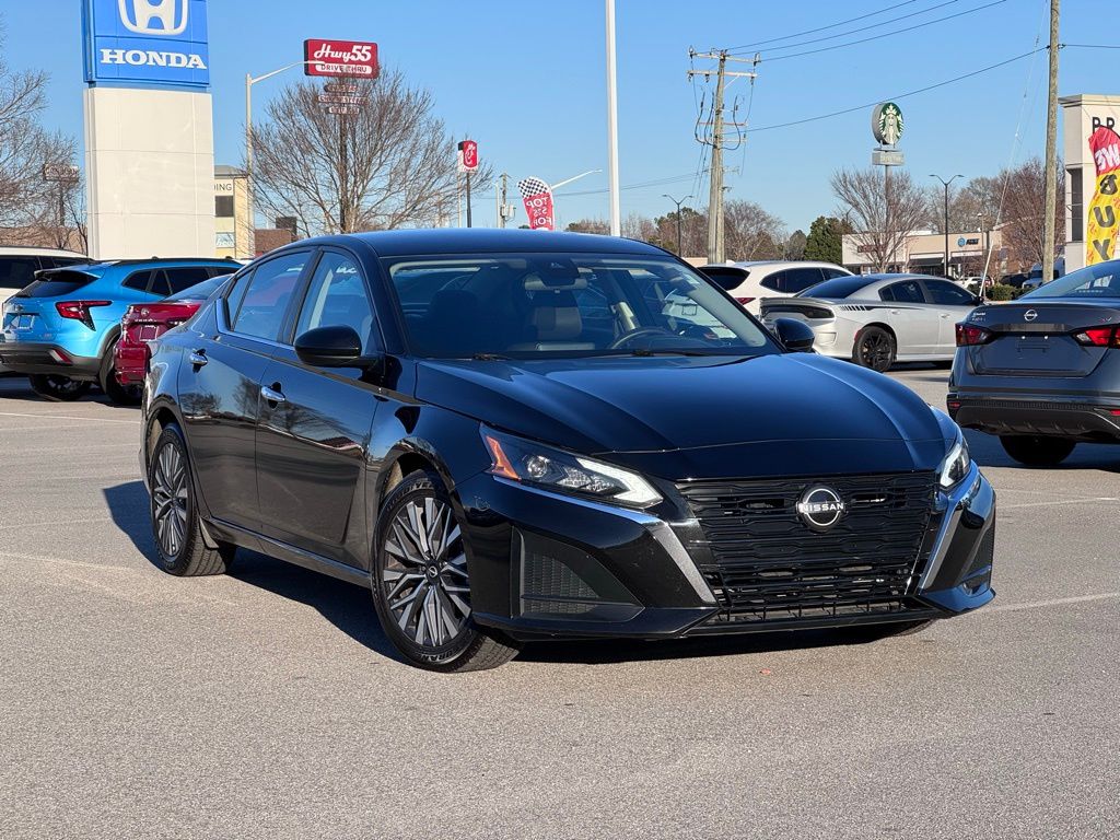 2023 Nissan Altima SV