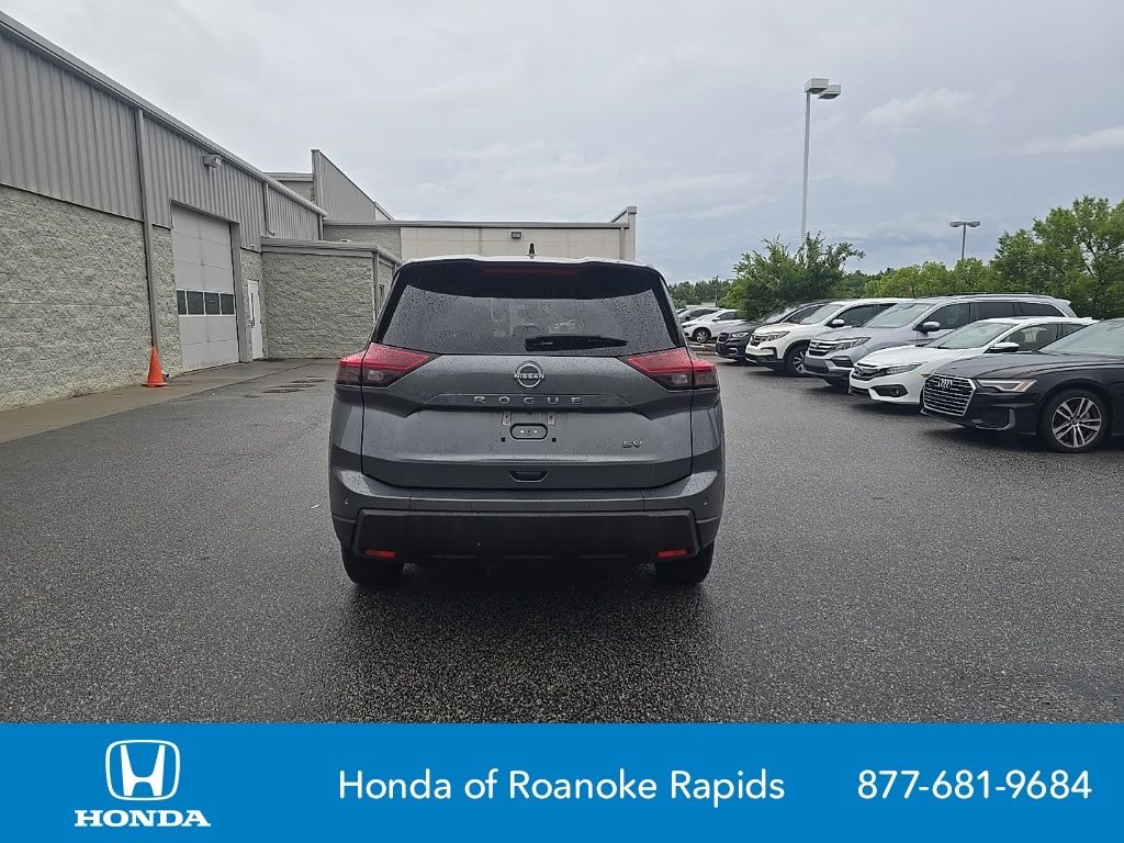 Used 2024 Nissan Rogue SV SUV