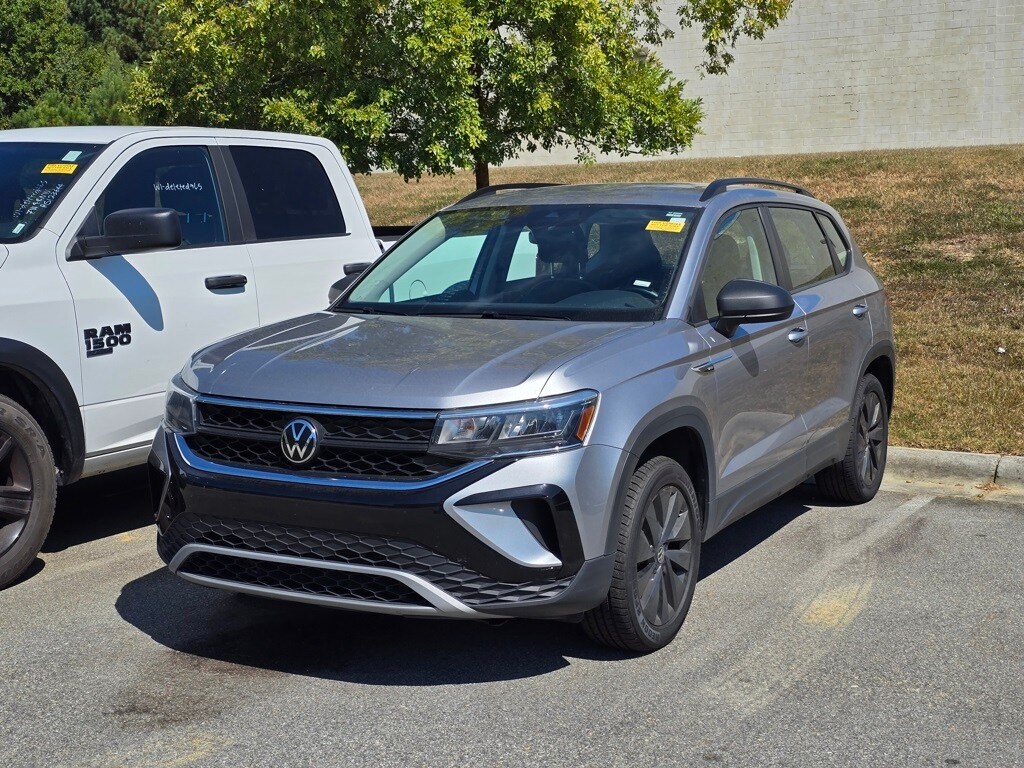 2024 Volkswagen Taos S photo 3