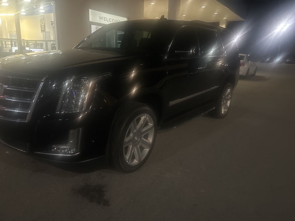 2017 Cadillac Escalade Luxury's photo